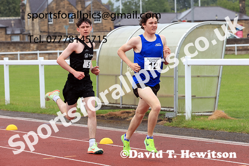 BBoys 1500 metres, 2025 Northumberland Schools Track and Fields, Wentworth, Hexham. Photo: David T. Hewitson/Sports for All Pics